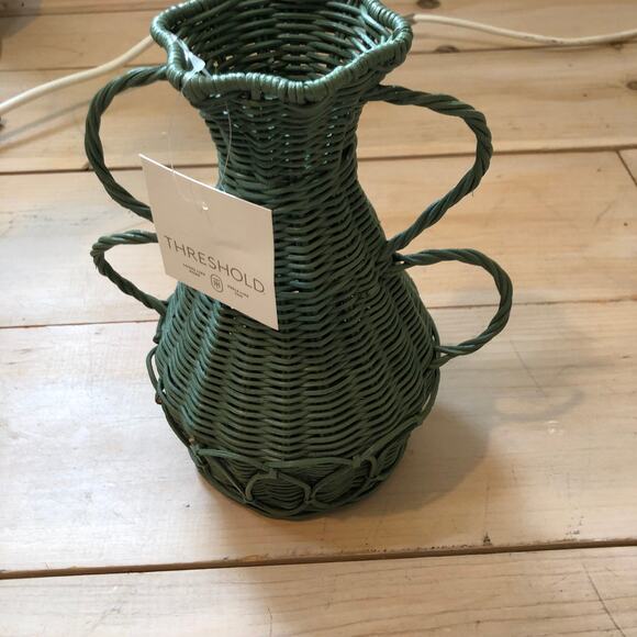 Threshold NWT Coastal Small Rattan Vase Green - Picture 5 of 11